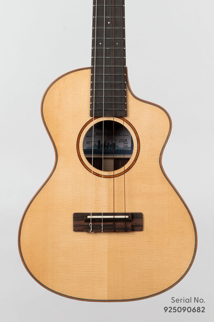 Metropolitan Deluxe Spruce Top Rosewood Tenor Ukulele