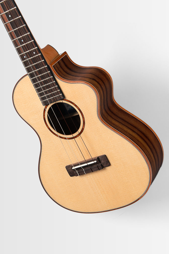 Metropolitan Deluxe Spruce Top Rosewood Tenor Ukulele