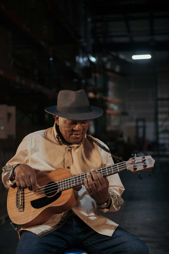 Bakithi Kumalo Signature Acoustic-Electric U•BASS®