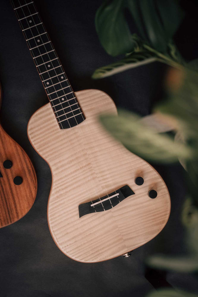 Solid Body Electric Flame Maple Tenor Ukulele